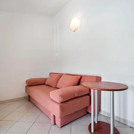 Beguiling In Near Renato Boat Excursions Apartment Banjole