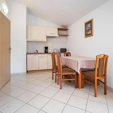 Beguiling In Near Renato Boat Excursions Apartment