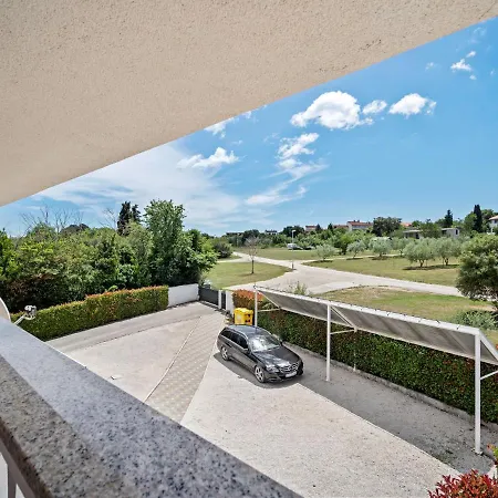 Beguiling In Near Renato Boat Excursions Apartment Banjole