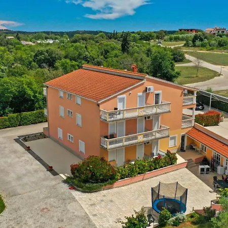 Beguiling In Near Renato Boat Excursions Apartment