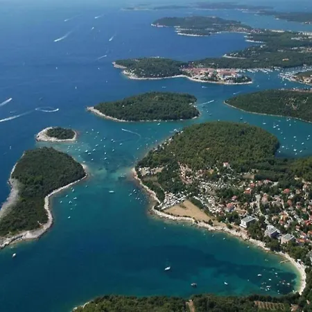 Beguiling In Near Renato Boat Excursions * Banjole
